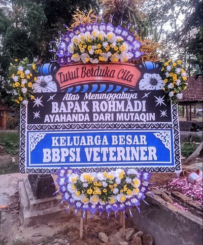 Toko karangan bunga papan duka cita belasungkawa berbagai ukuran dan bentuk mulai 400k-1500k